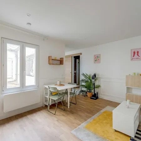 Modern Near Nation Bastille Gare De Lyon Holiday home Paris